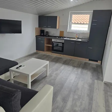 Victory 1 Apartment *